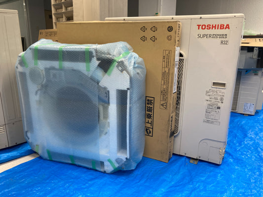 2019年製 日本キヤリア(東芝) 天井カセット型 業務用エアコン 4馬力 スーパーパワーエコmini 三相200V AUEA11237M【管理RS-48】